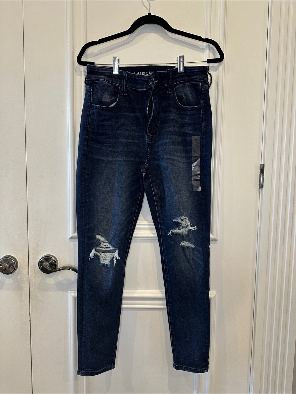 American Eagle Outfitters Dark Blue Distressed Skinny Jeans - Women's